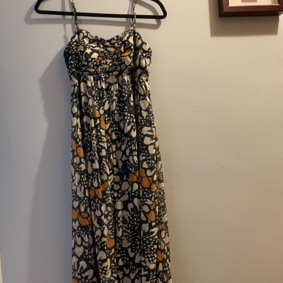 Dress: long - Picture 6 of 7